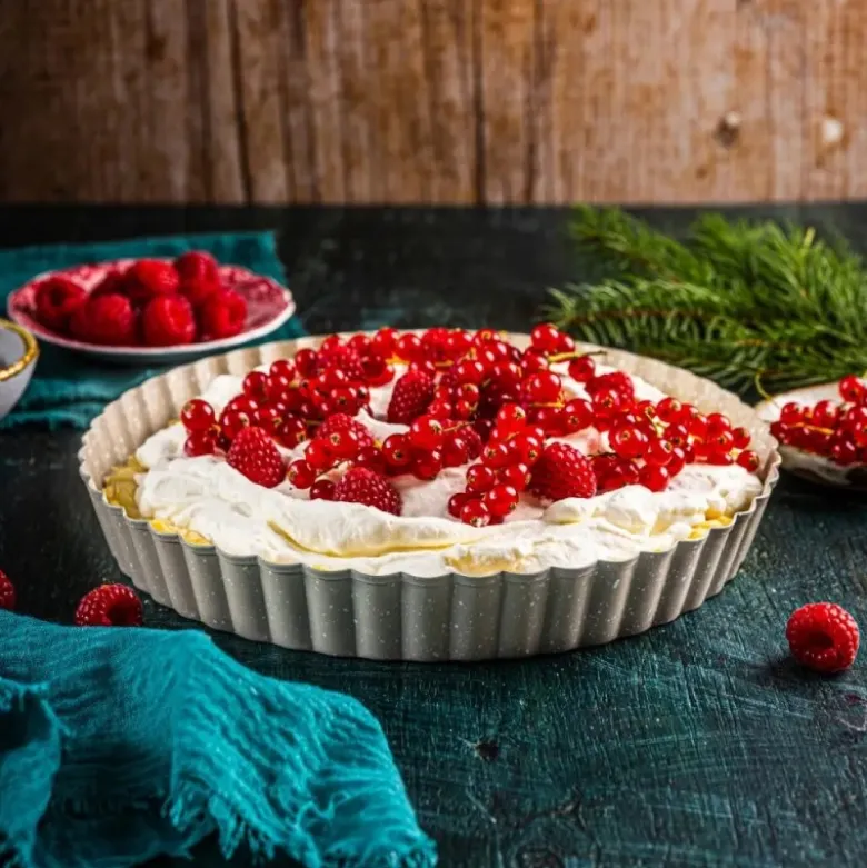 Forma do tarty z wyjmowanym dnem 25cm z powłoką non-stick beżowa KingHoff