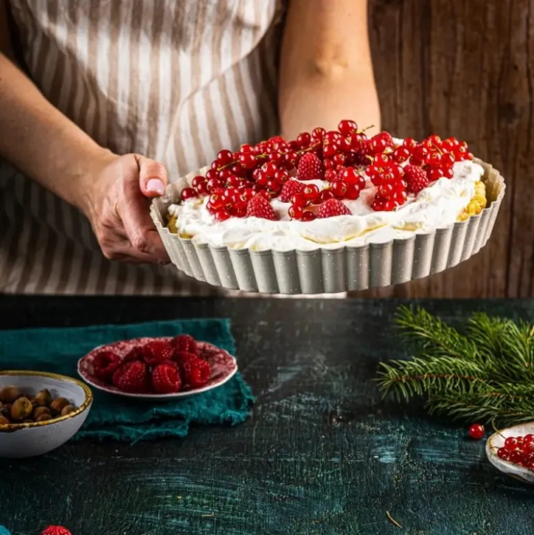 Forma do tarty z wyjmowanym dnem 25cm z powłoką non-stick beżowa KingHoff