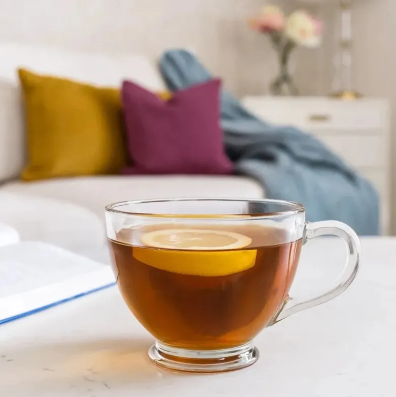 Klasyczne filiżanki do kawy i herbaty 420 ml szklane na stopce serwis kawowy Altom Design zestaw 6 szt