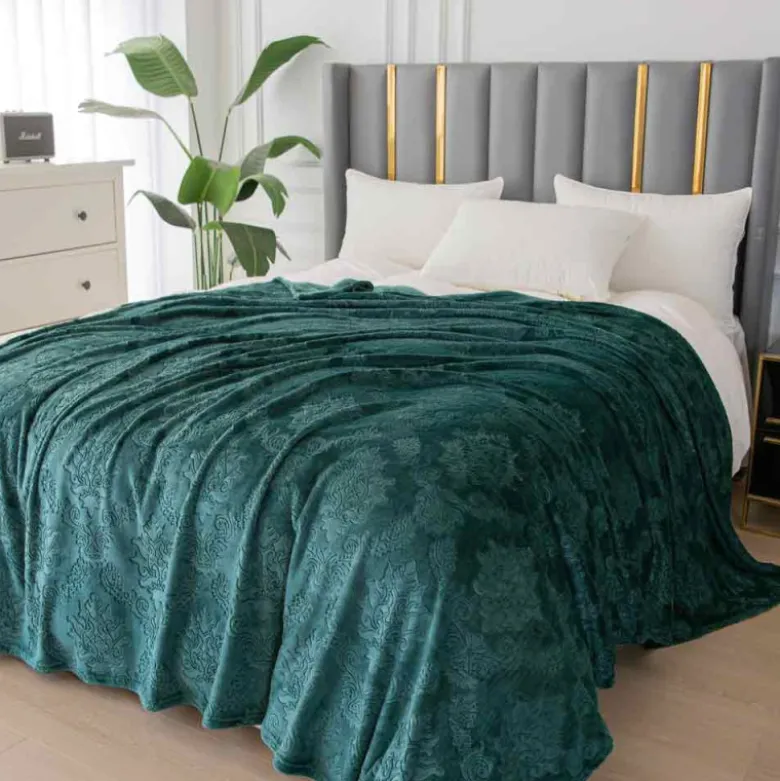 Koc 160x200 cm mikrofibra Cotton World miękki ciepły pled narzuta na łóżko zieleń butelkowa KHP-44
