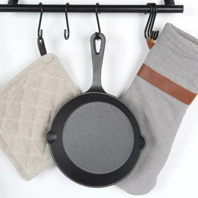 Patelnia żeliwna CAST LINE mała 15 cm na indukcje gaz ognisko Vilde