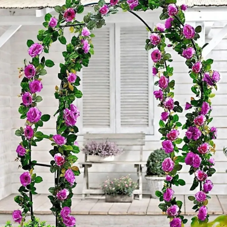 Pergola ogrodowa 145x235 cm metalowa w formie łuku na rośliny pnące Vilde