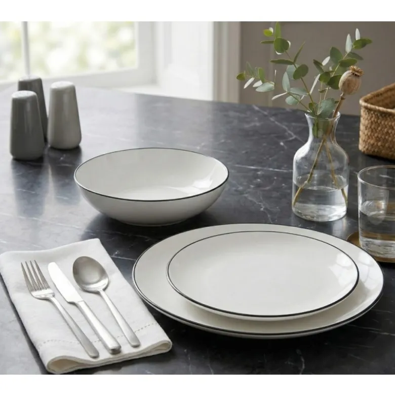 Serwis obiadowy porcelanowy GierekHoff Linea 18 elementów zestaw talerzy dla 6 osób białe z czarnym paskiem 1218