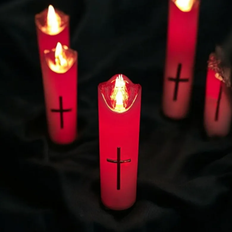 Wkład do znicza 15 cm świeczka biała LED z krzyżem czerwone światło Cortina Rico baterie AA