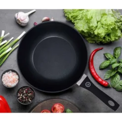 Wok z pokrywką 28 cm patelnia głęboka czarna nieprzywieralna powłoka MG Home