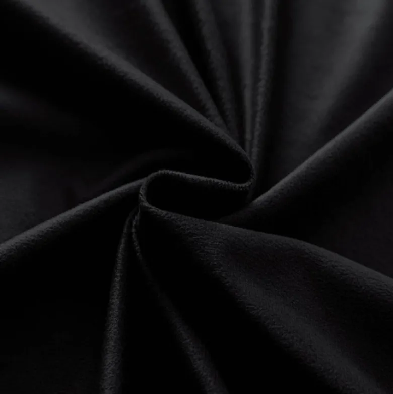 Zasłony zaciemniające na taśmie Cotton World Velvet na taśmie 140x250 cm czarne