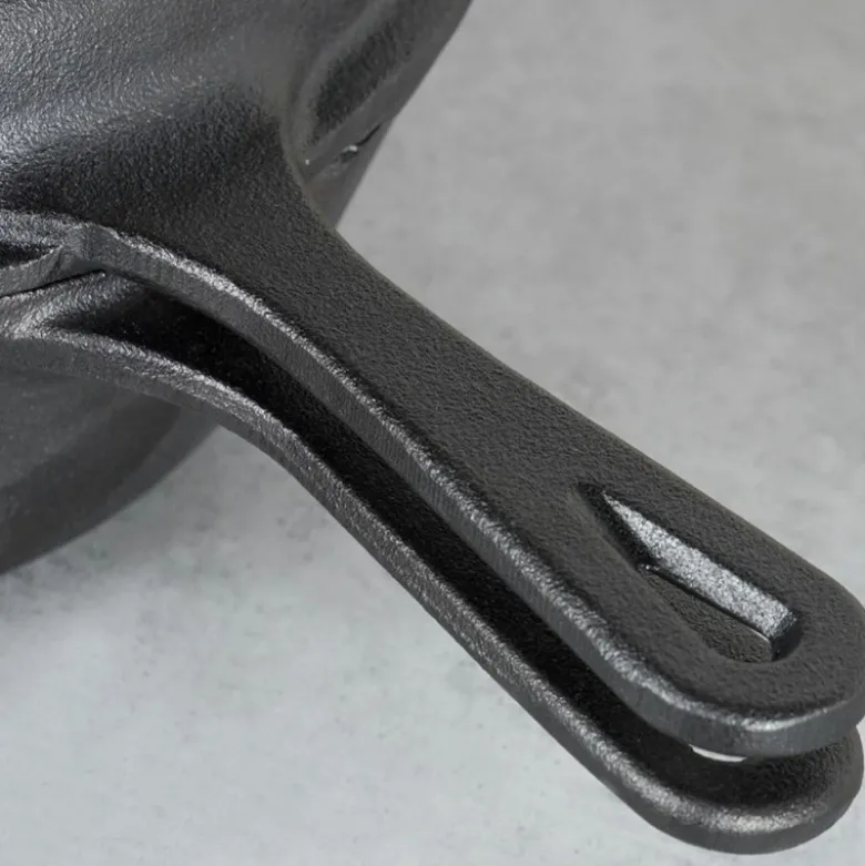 Zestaw żeliwny garnek 3.5L z patelnia 24cm z linii CAST LINE indukcje gaz ognisko Vilde